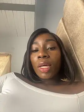 ZarahFerreira Adlı Modelin Canlı XXX Sohbeti