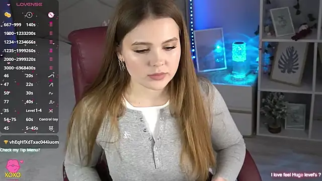 AfinaNights Adlı Modelin Canlı XXX Sohbeti