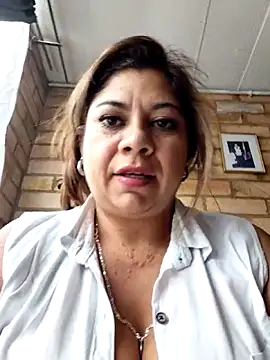 Laura-Hernandez: απευθείας συνομιλία ΧΧΧ