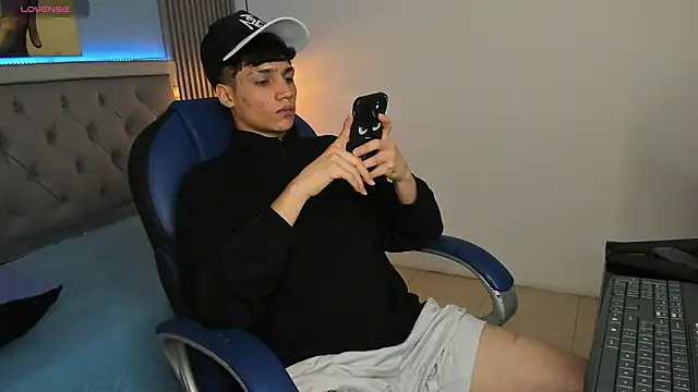 SamBlack_のライブXXXチャット