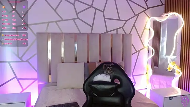 CYRUS_TAY Adlı Modelin Web Kamerası Şovu