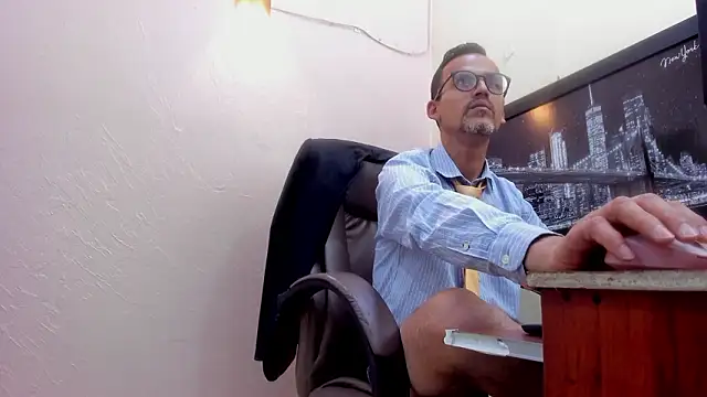 XXX chat uživo modela Oswalldo__