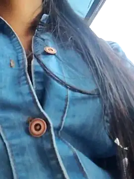 Astrid--: απευθείας συνομιλία ΧΧΧ