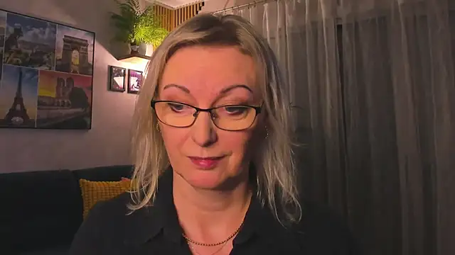 vanessa_chat's Webcam Show