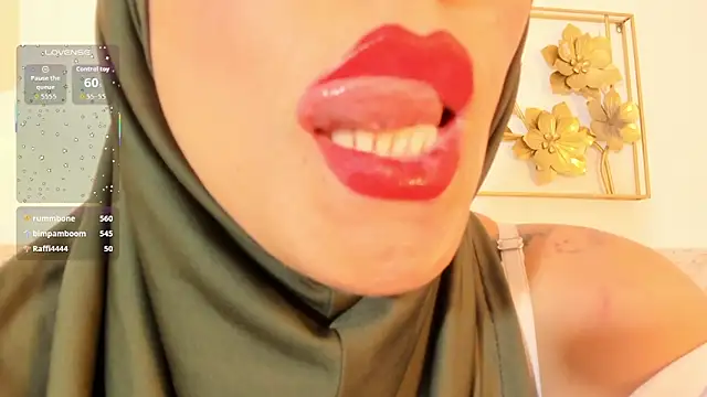 Онлайн чат XXX hanajameela