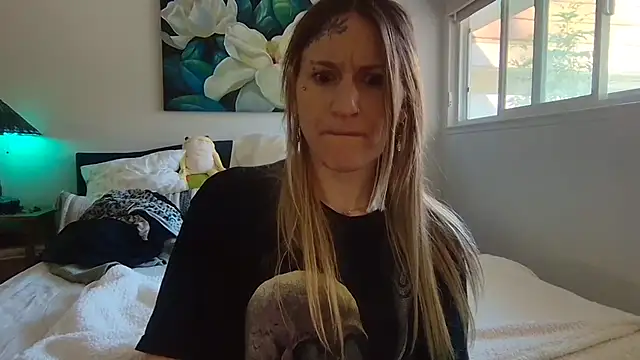 lavender_spits' Live XXX Chat