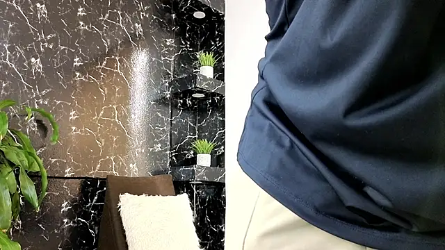 Alexander_ferre: διαδικτυακό σόου στην κάμερα