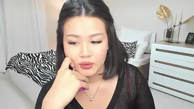 Chat XXX Live Brunette_Charm