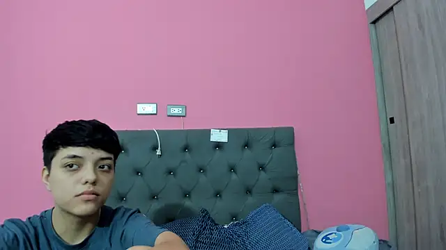 ariloe_quinteroのライブXXXチャット