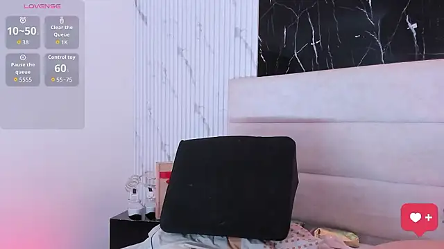 XXX chat uživo modela Reginavegaa