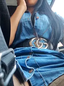 Astrid-- Pertunjukan Webcam