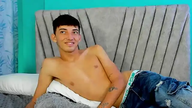 Chatroom XXX en direct de Maikol_Ortiz