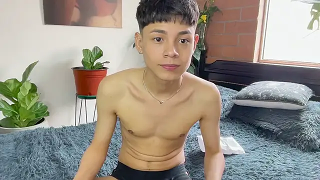 Andy_Belier23 Obrolan Langsung XXX