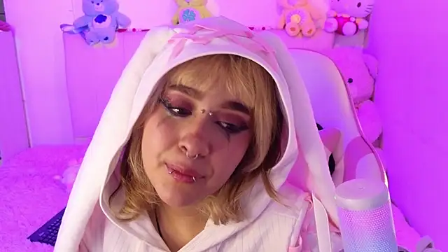 NekoWaifu's Live XXX Chat