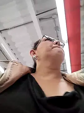 _Saraqueen 现场XXX聊天