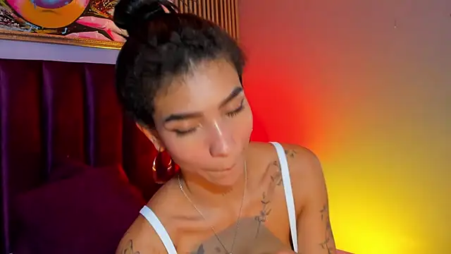 LauraAristizabalのライブXXXチャット