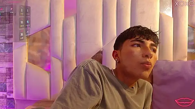 แชท XXX สดของ osamu_tay