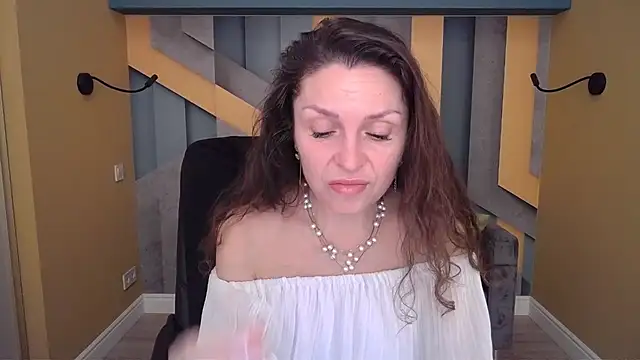 EllaLong Adlı Modelin Canlı XXX Sohbeti