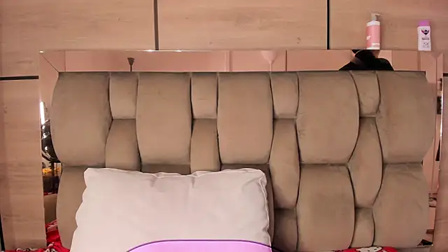 karol_lewiss élő XXX-chatje