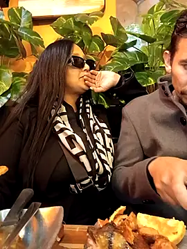 Esmeralda333's Live XXX Chat