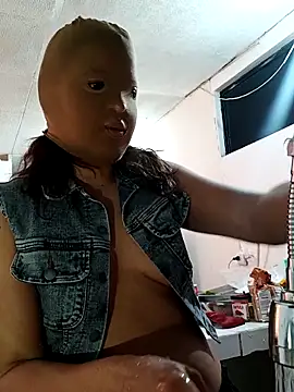 Zukaplatinum's Live XXX Chat