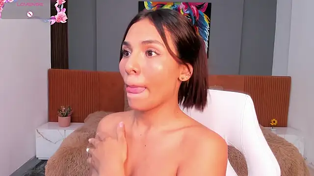 amira_cute2's Live XXX Chat