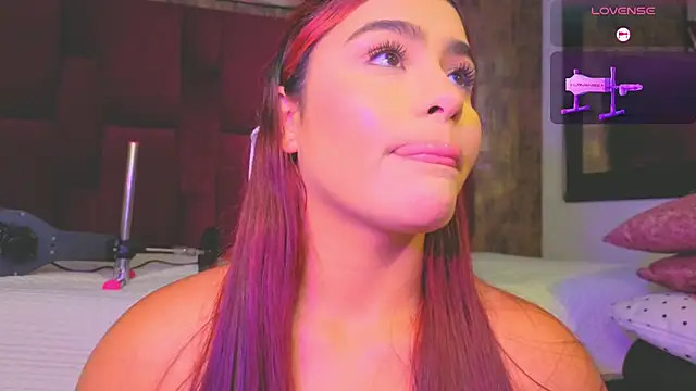 camila__bouzas' Live XXX Chat