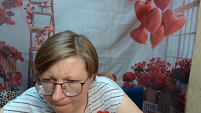 XXX chat uživo modela RadaChudna