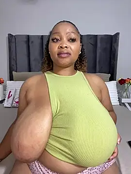 Chat XXX en directo de YummyEbonyTits