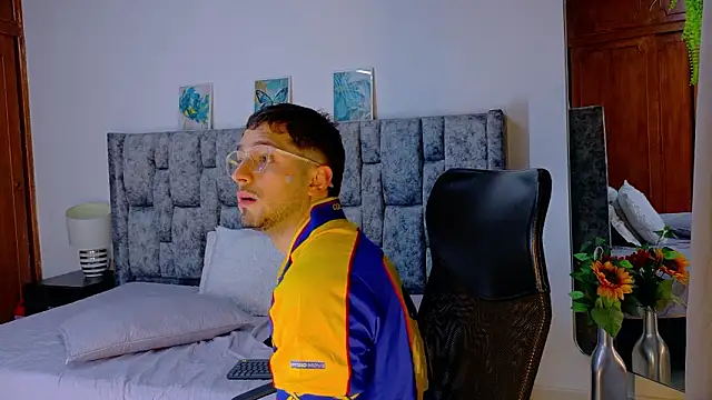 NICK_MOSS_ লাইভ XXX চ্যাট