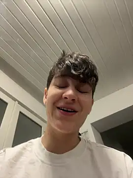 XXX chat uživo modela ravenryx