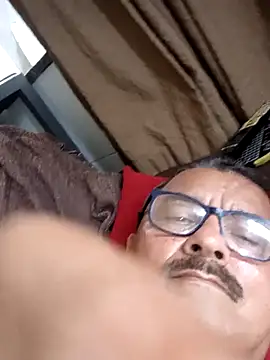 Misterymem63's Live XXX Chat