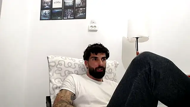 Verycutex: онлайн-секс-чат