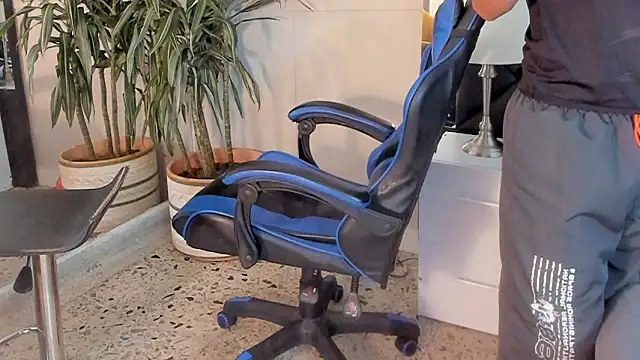 kai_storn: απευθείας συνομιλία ΧΧΧ