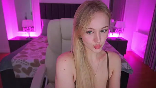 LylaYeess – Kamerová šou