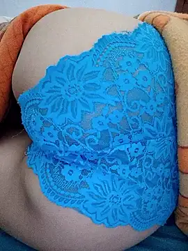 Haralushiaaa webkamerás műsora