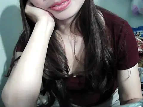 Ana_2023: διαδικτυακό σόου στην κάμερα