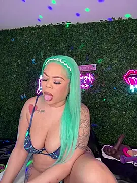 RenaThickAss: онлайн-секс-чат