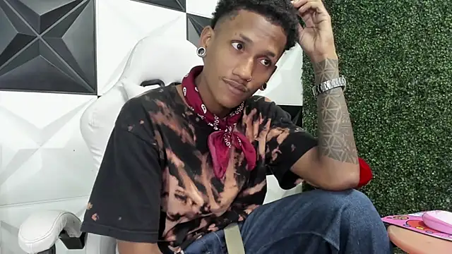 ManSant's Live XXX Chat