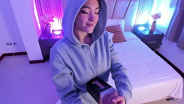 Victoria_Beaumont's Live XXX Chat