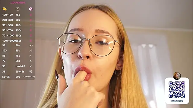 Chatroom XXX en direct de SallyDeniken