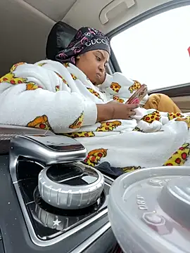 TheRealOshunQueen webkamerás műsora