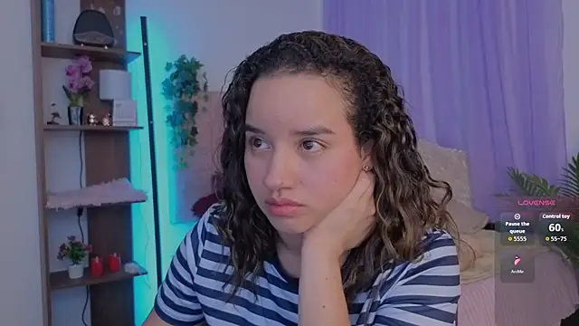 emilyrouxe: онлайн-секс-чат