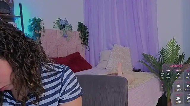 emilyrouxe Chat XXX in diretta