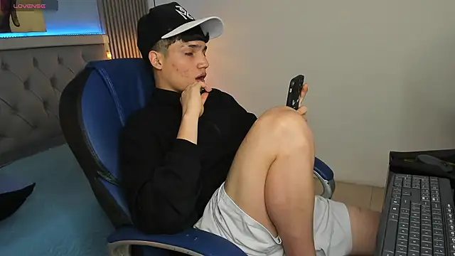 Chat +18 de SamBlack_ ao vivo