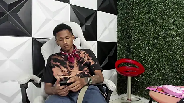 Chat +18 de ManSant ao vivo