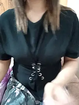 Tanha18 Adlı Modelin Canlı XXX Sohbeti