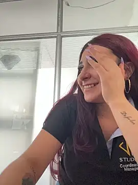 Chat XXX en directo de Nahomy_Benett