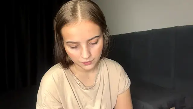 LowriseZiziphus' Webcam Show