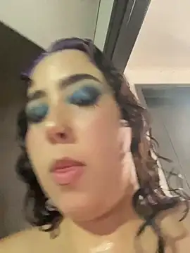 Pokazy przed kamerką – lorettaivonne